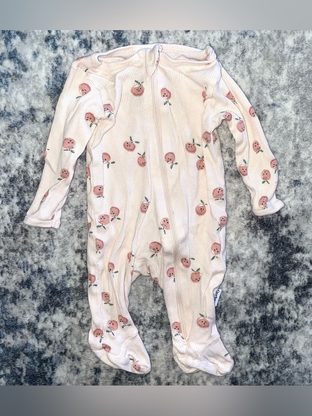 Gerber footie onesie size newborn